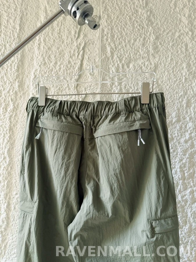 루이비통 루이비통 자수 로고 드로스트링 카고 팬츠 상세 이미지