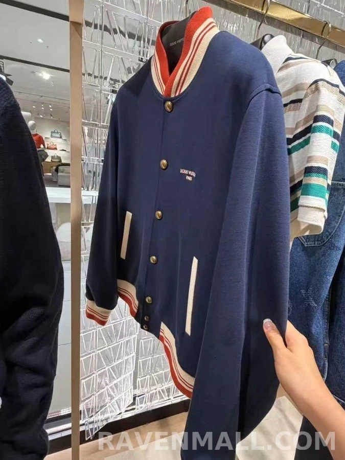 루이비통 루이비통 자수 로고 야구 자켓 상세 이미지