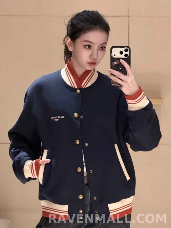 루이비통 루이비통 자수 로고 야구 자켓 상세 이미지
