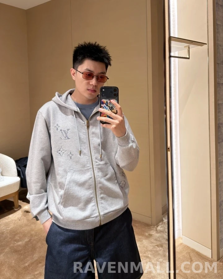 루이비통 루이비통 자수 로고 후드 자켓 상세 이미지