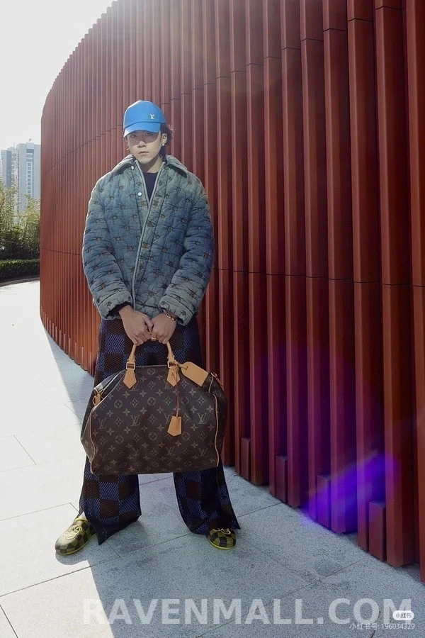 루이비통 루이비통 자수 워싱 데님 패딩 상세 이미지