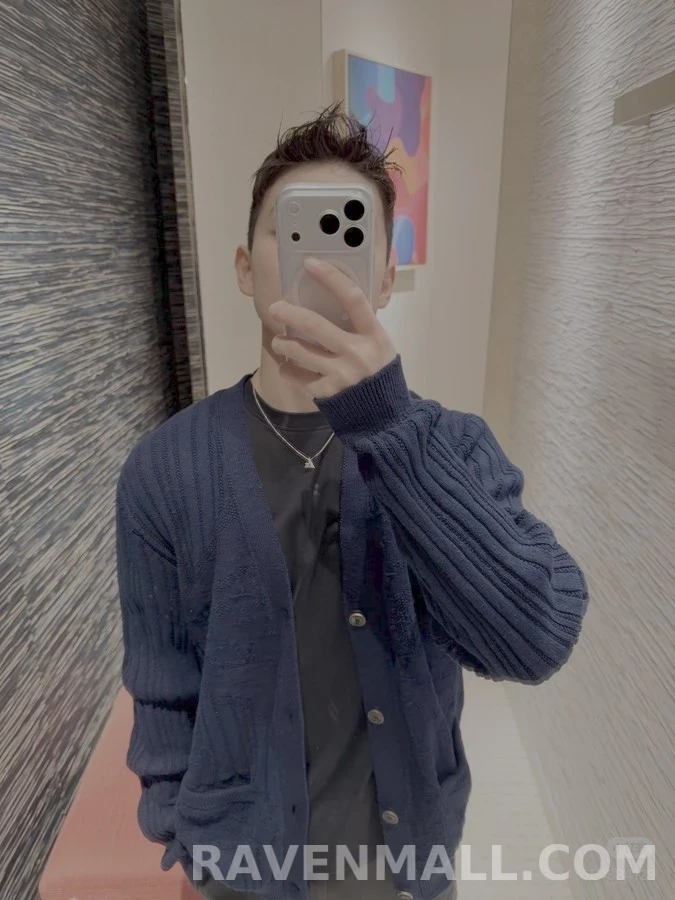 루이비통 루이비통 자카드 브이넥 가디건 상세 이미지