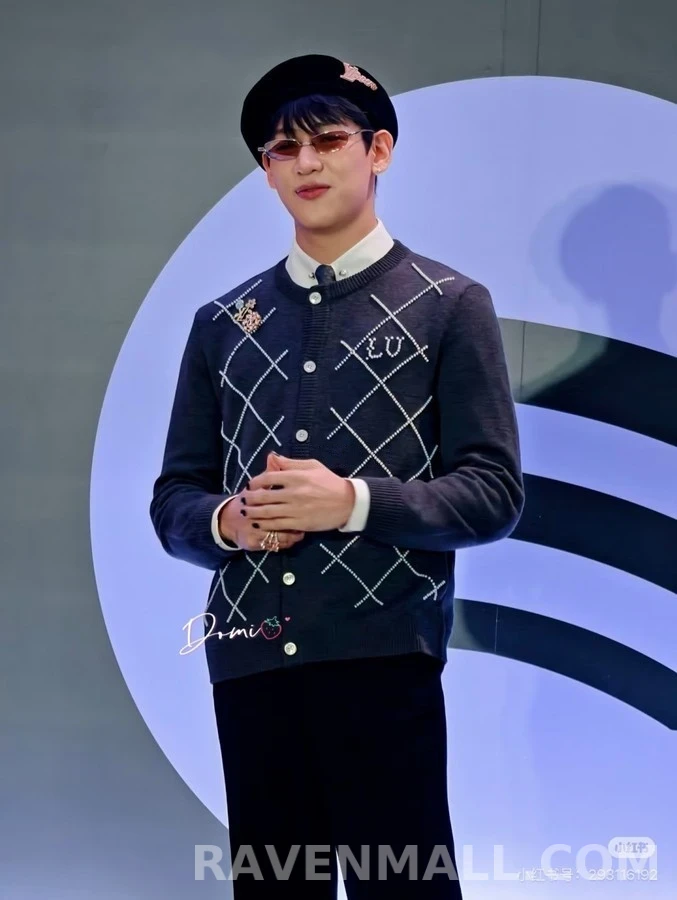 루이비통 루이비통 진주 자수 마름모 니트 가디건 상세 이미지
