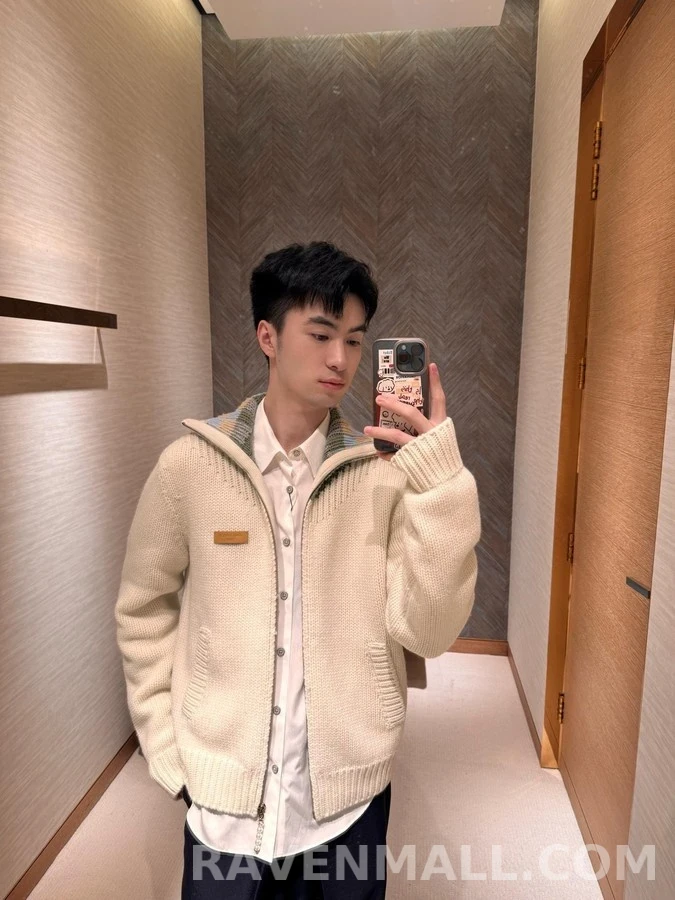 루이비통 루이비통 체크넥 인타샤 니트 가디건 상세 이미지