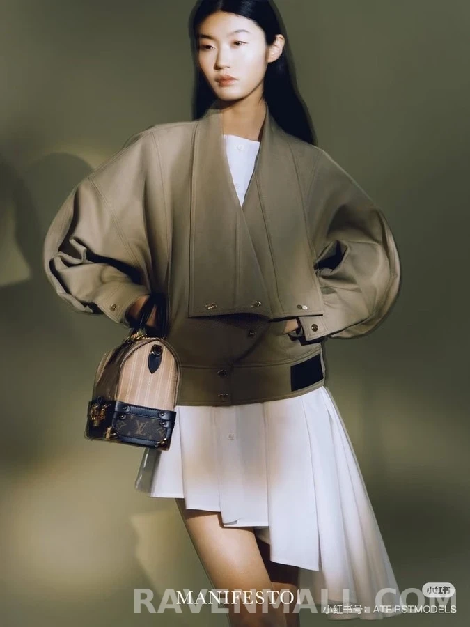 루이비통 루이비통 카키색 오버핏 자켓 상세 이미지