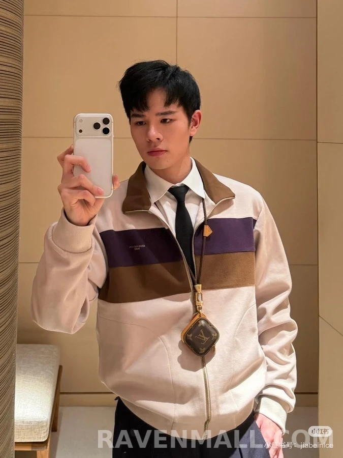 루이비통 루이비통 컬러블록 레터링 트랙 자켓 상세 이미지