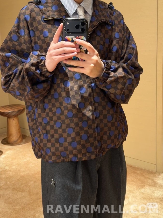 루이비통 루이비통 쿠사마 다미에 폴카 도트 후드 자켓 상세 이미지