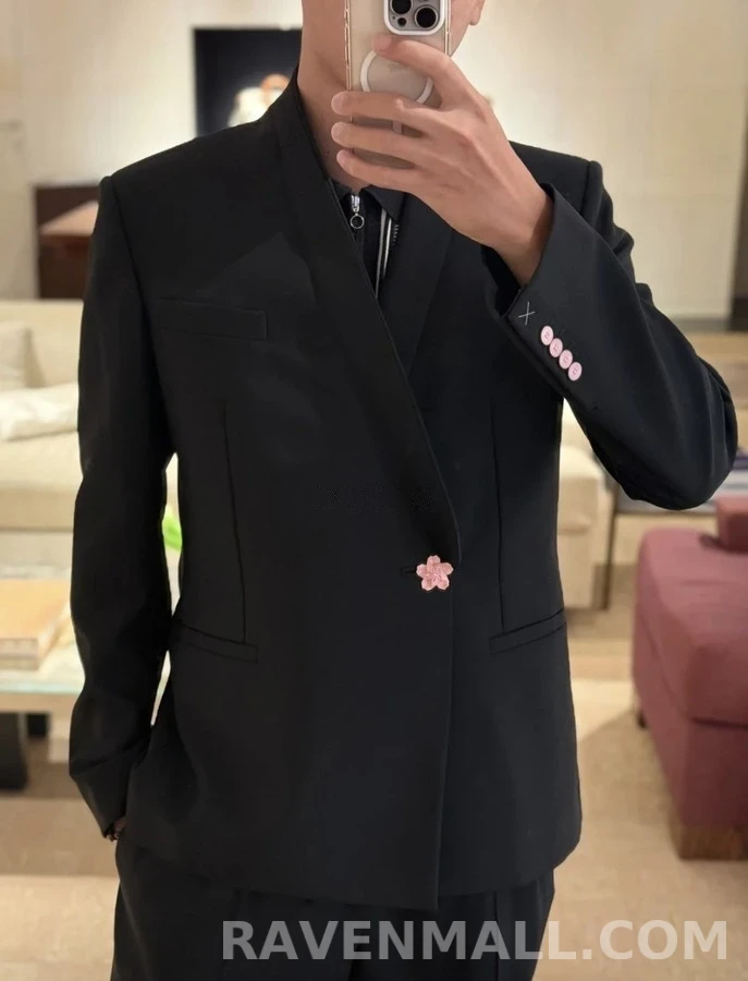 루이비통 루이비통 플라워 버튼 V넥 블레이저 상세 이미지