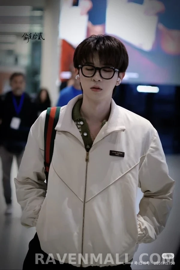 루이비통 루이비통 V형 파이핑 트랙 자켓 상세 이미지
