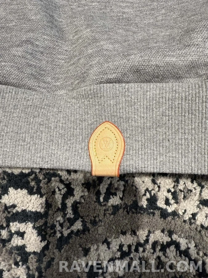 루이비통 루이비통 Vuitton 레터링 자수 후드 상세 이미지