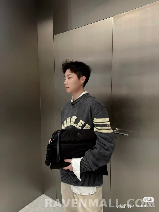 몽클레어 몽클레어 로고 레터링 스트라이프 니트 상세 이미지