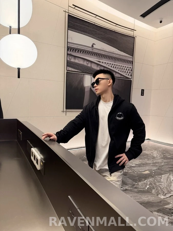 몽클레어 몽클레어 로고 자수 풀집업 후드 상세 이미지