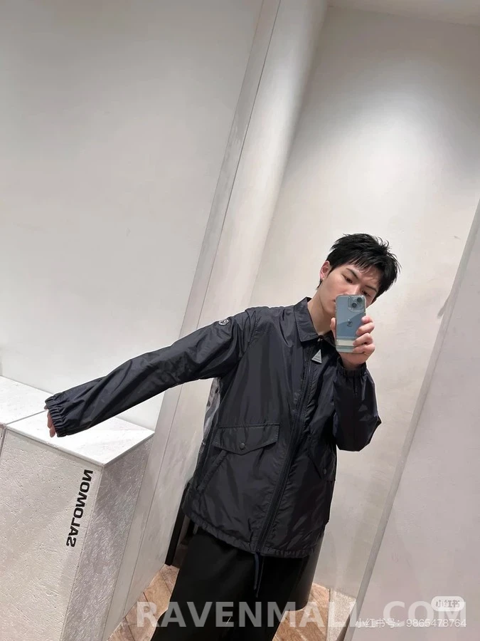 몽클레어 몽클레어 지니어스 메르세데스-벤츠 콜라보 프린트 집업 자켓 상세 이미지