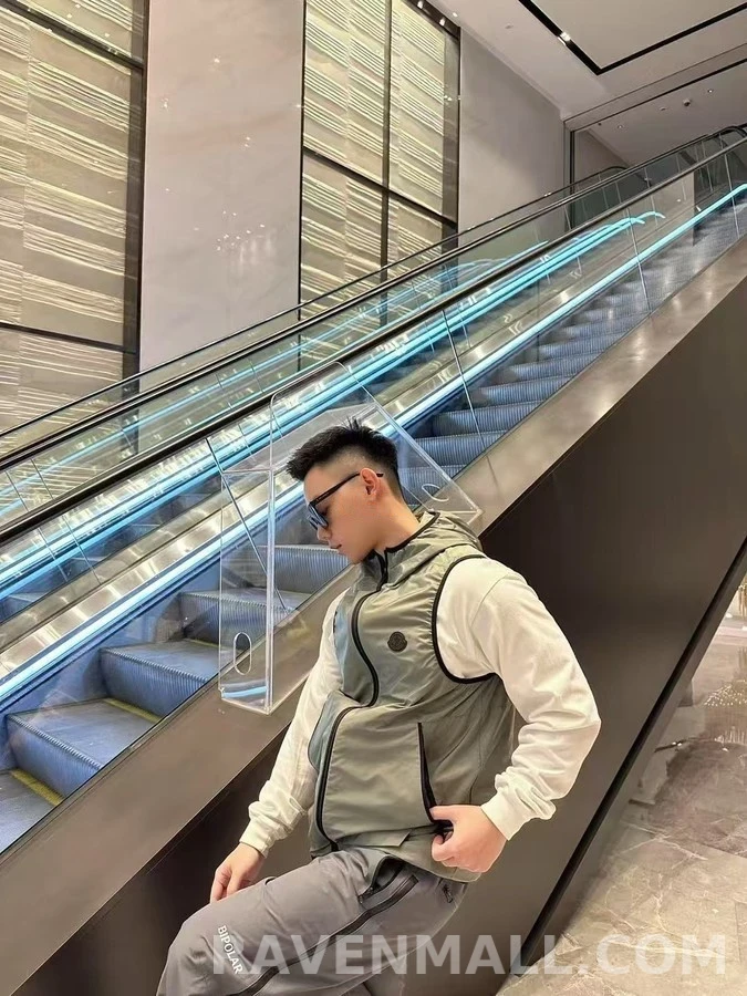 몽클레어 몽클레어 후드 리플렉티브 베스트 상세 이미지