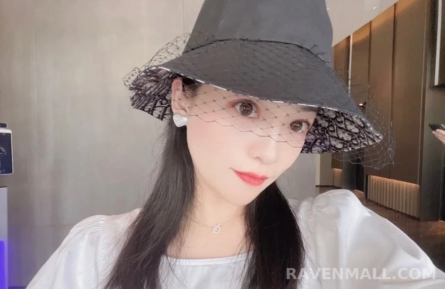 샤넬 샤넬 하트 크리스탈 귀걸이 상세 이미지