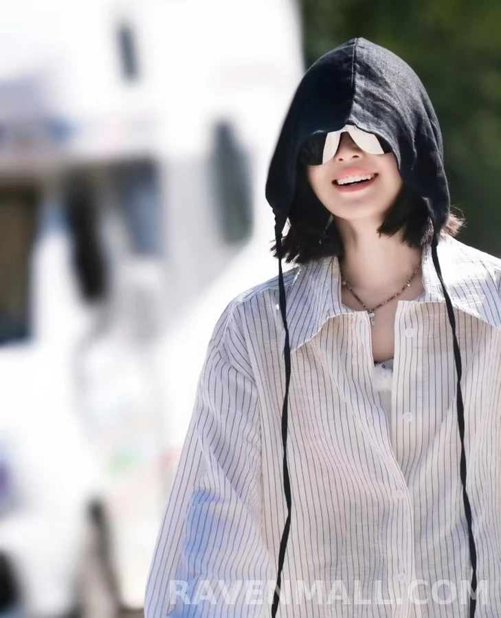 샤넬 샤넬 로고 실드 선글라스 상세 이미지