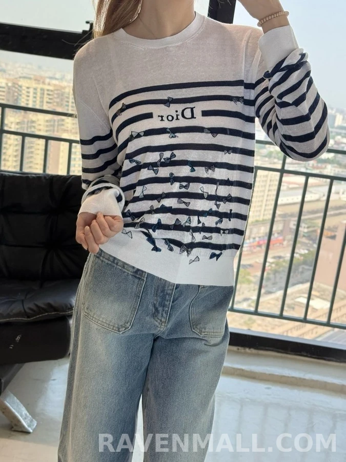 디올 디올 스트라이프 리본 자수 긴팔 티셔츠 상세 이미지