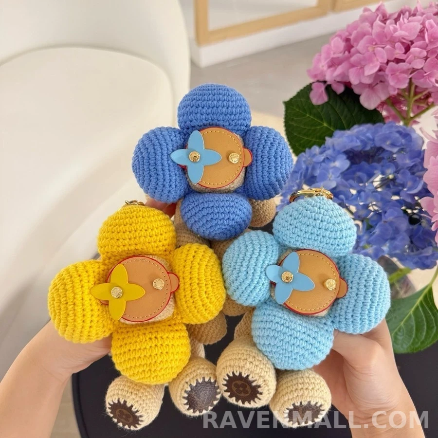 루이비통 루이비통 Vivienne 선플라워 크로셰 키링 상세 이미지