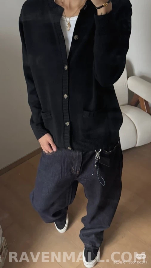 프라다 프라다 라운드넥 버튼 가디건 상세 이미지