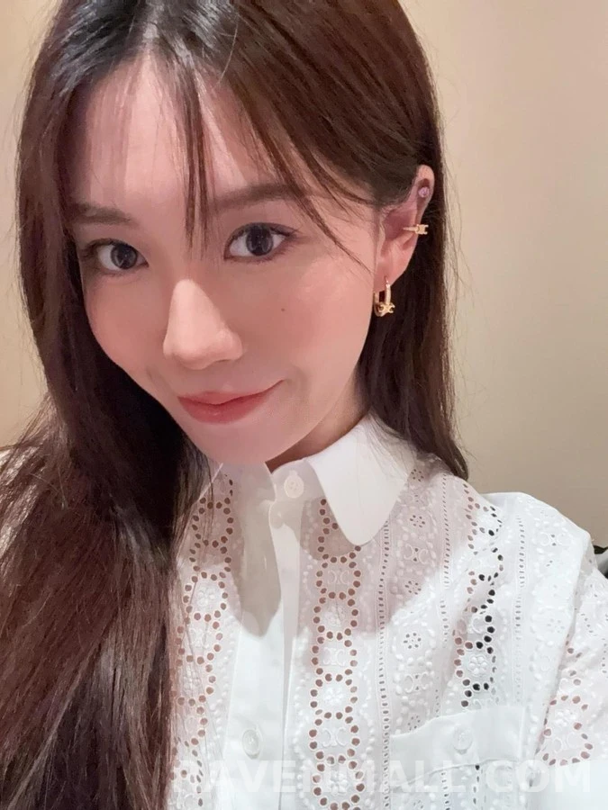 셀린느 셀린느 트리옹프 에나멜 후프 귀걸이 상세 이미지