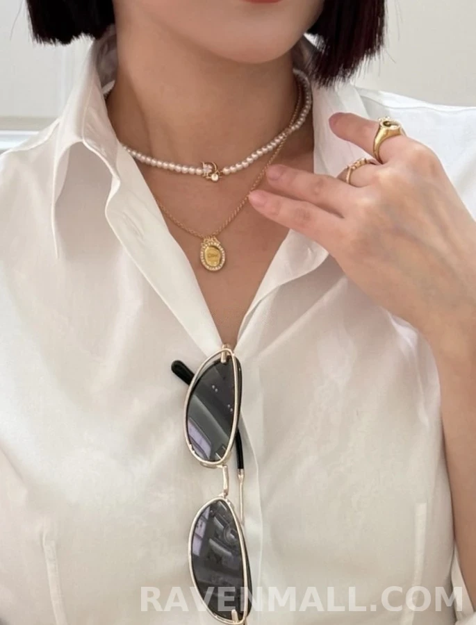 디올 디올 진주 로고 꽃 귀걸이 상세 이미지