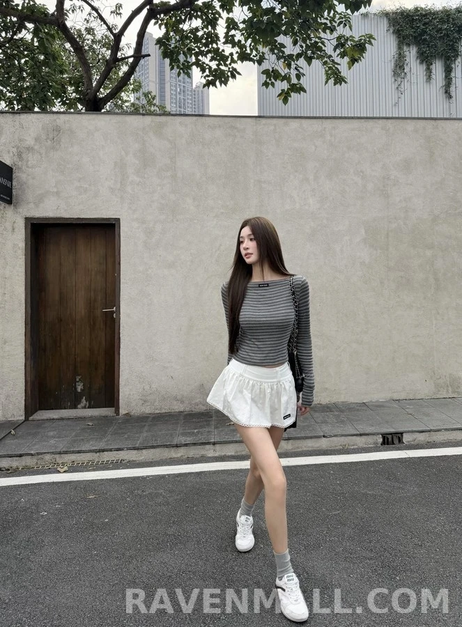 미우미우 미우미우 로고 스트라이프 보트넥 긴팔 티셔츠 상세 이미지