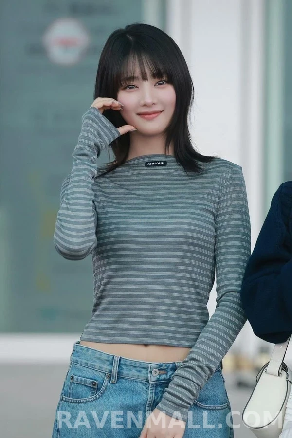 미우미우 미우미우 로고 스트라이프 보트넥 긴팔 티셔츠 상세 이미지