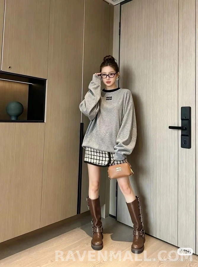 미우미우 미우미우 레터링 긴팔 티셔츠 상세 이미지