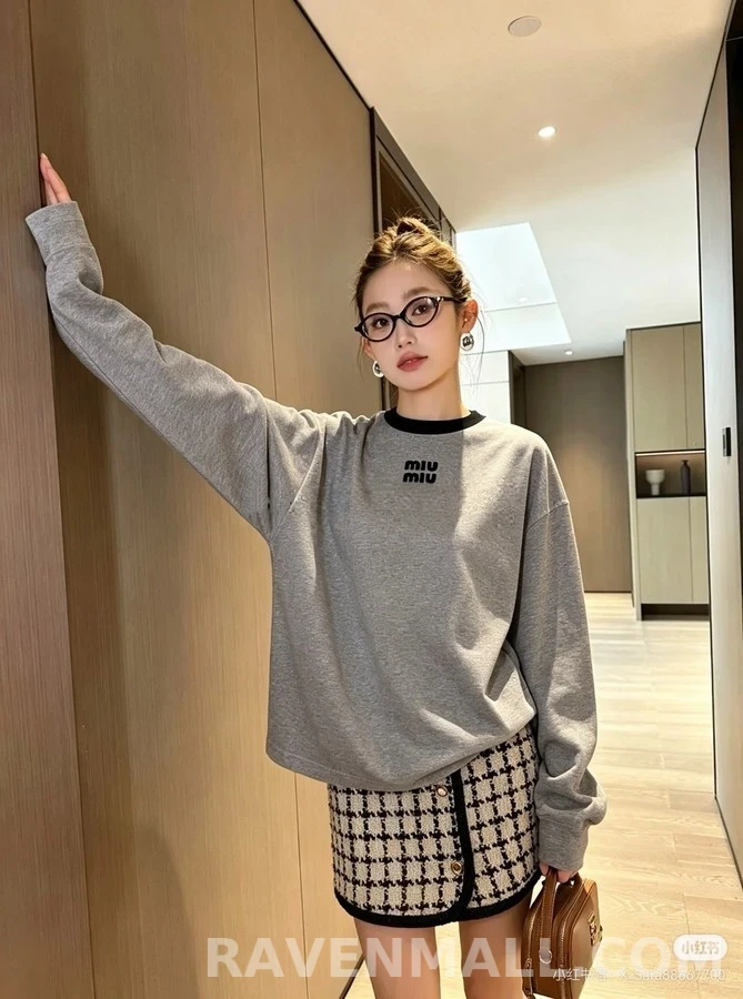 미우미우 미우미우 레터링 긴팔 티셔츠 상세 이미지