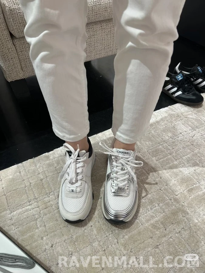 샤넬 샤넬 메탈릭 배색 스니커즈 상세 이미지