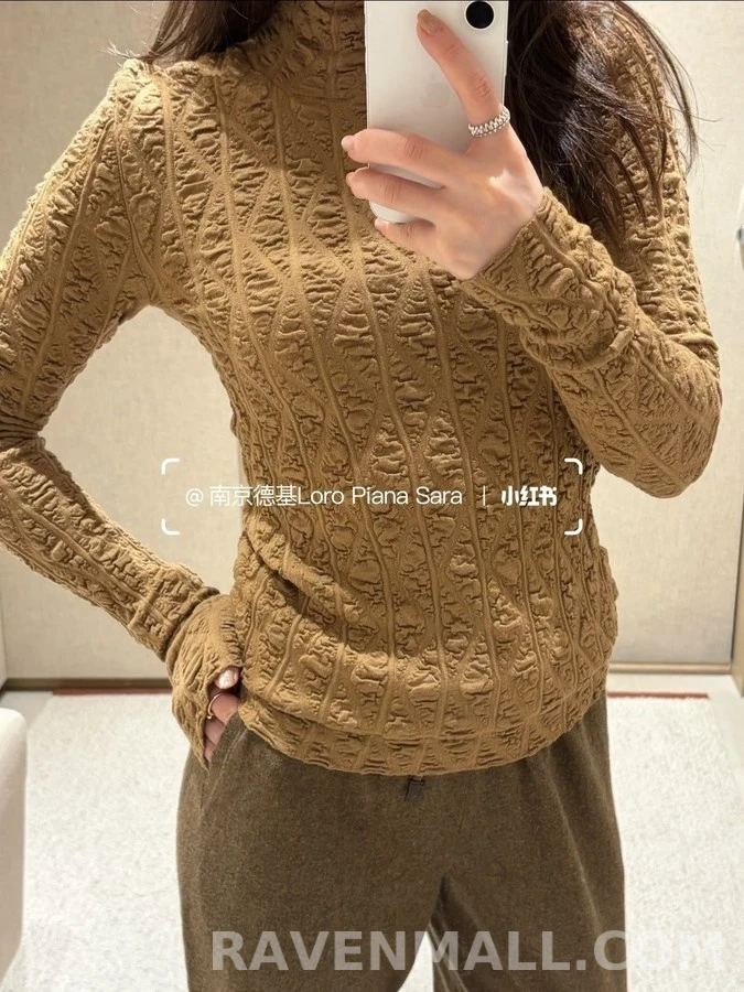 로로피아나 로로피아나 다이아몬드 텍스처 터틀넥 긴팔 티셔츠 상세 이미지