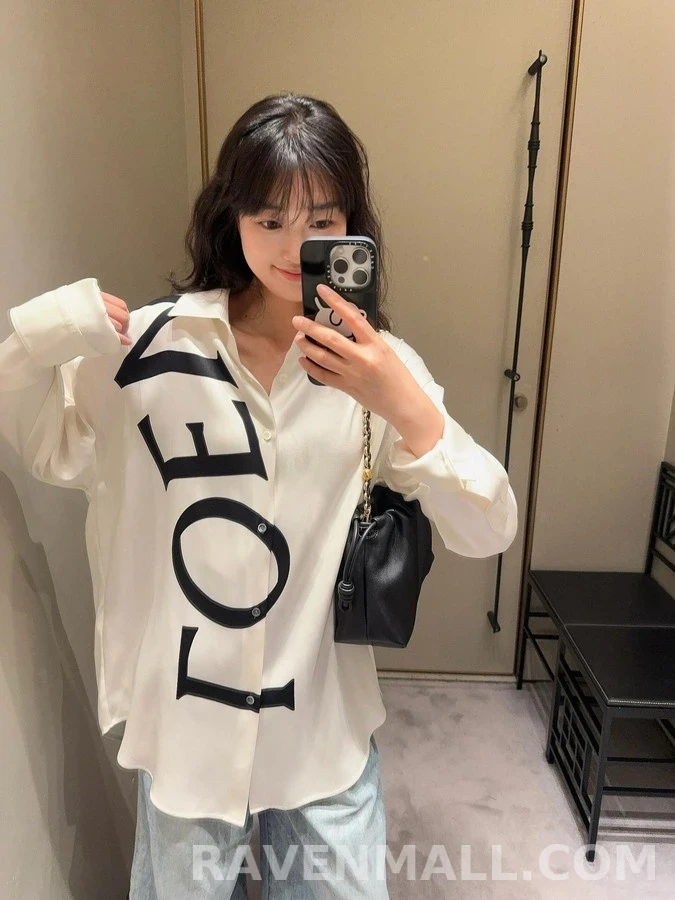 로에베 로에베 레터링 실크 셔츠 상세 이미지