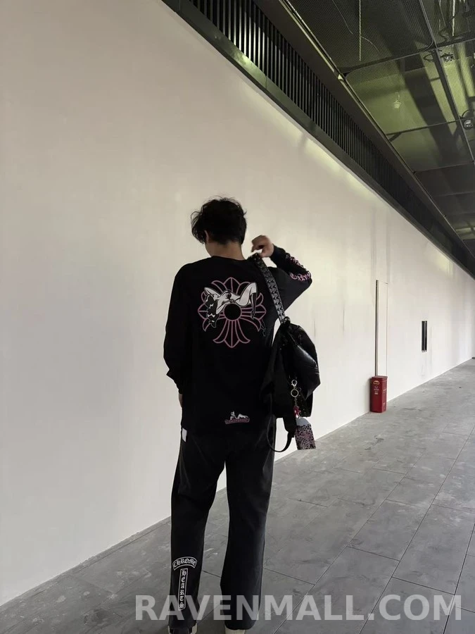 크롬하츠 크롬하츠 데들리 돌 그래픽 긴팔 티셔츠 상세 이미지