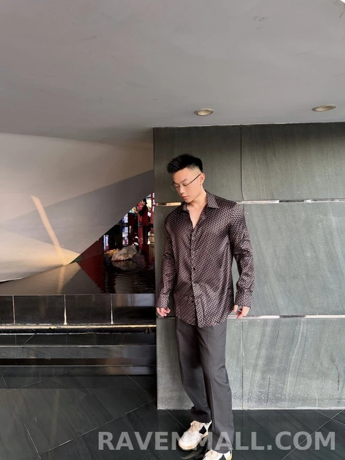 생로랑 세인트로랑 르 카산드르 패턴 실크 셔츠 상세 이미지