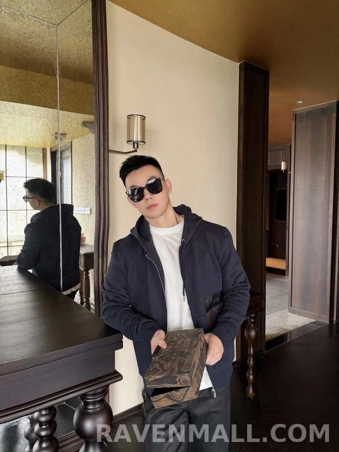 에르메스 에르메스 자수 가죽 후드 집업 상세 이미지