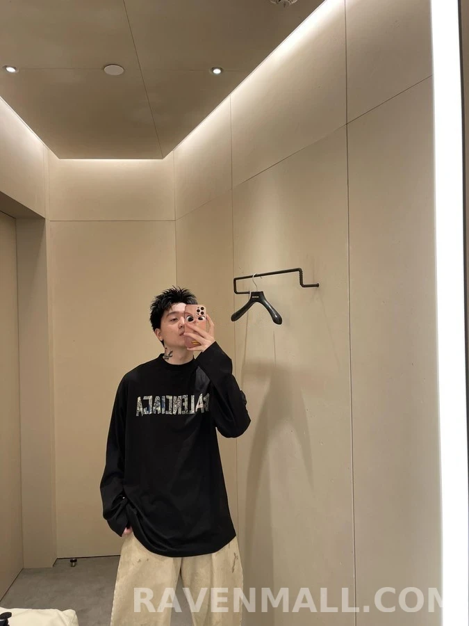 발렌시아가 발렌시아가 그래피티 테이프 로고 긴팔 티셔츠 상세 이미지