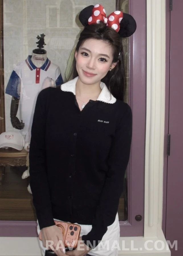 미우미우 미우미우 로고 탈착식 카라 긴팔 티셔츠 상세 이미지