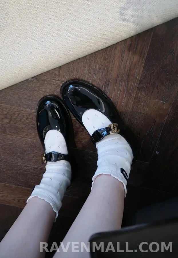 샤넬 샤넬 더블 C 에나멜 메리제인 슈즈 상세 이미지