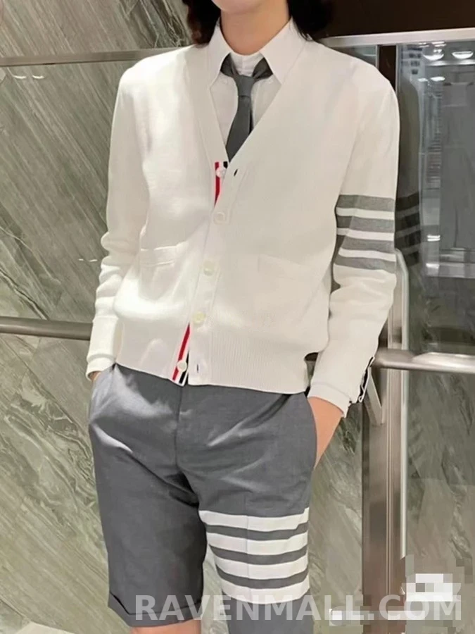 톰브라운 톰브라운 시그니처 스트라이프 니트 가디건 상세 이미지