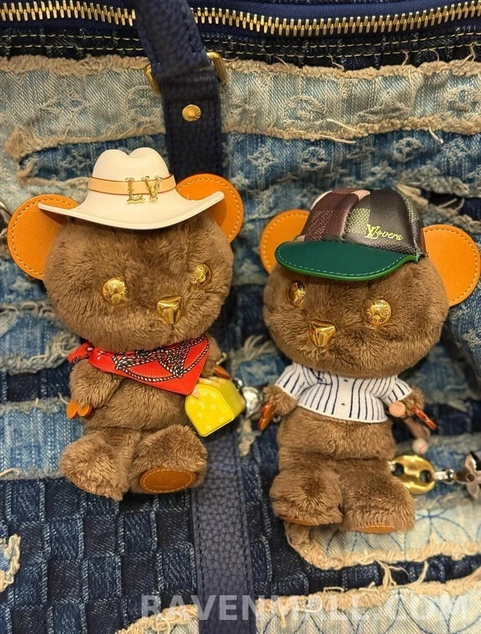 루이비통 루이비통 Louis Bear 곰돌이 가방 참 상세 이미지