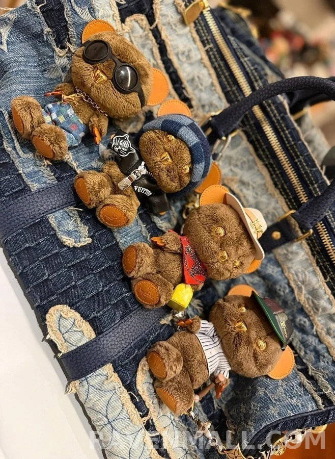 루이비통 루이비통 Louis Bear 곰돌이 가방 참 상세 이미지