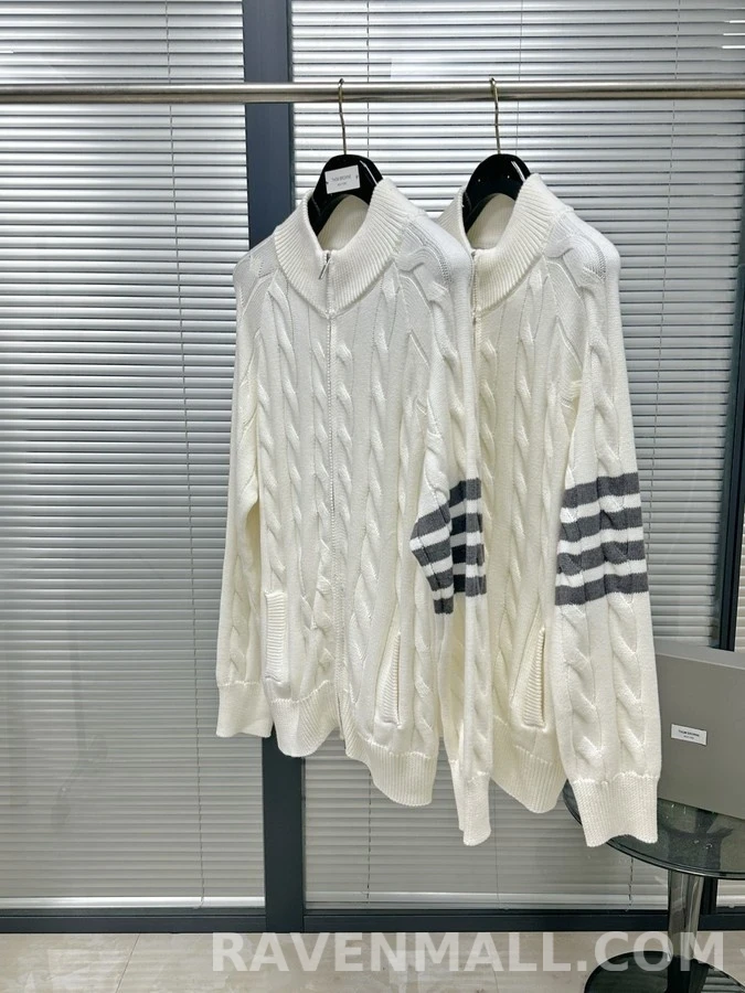 톰브라운 톰브라운 케이블 니트 집업 가디건 상세 이미지