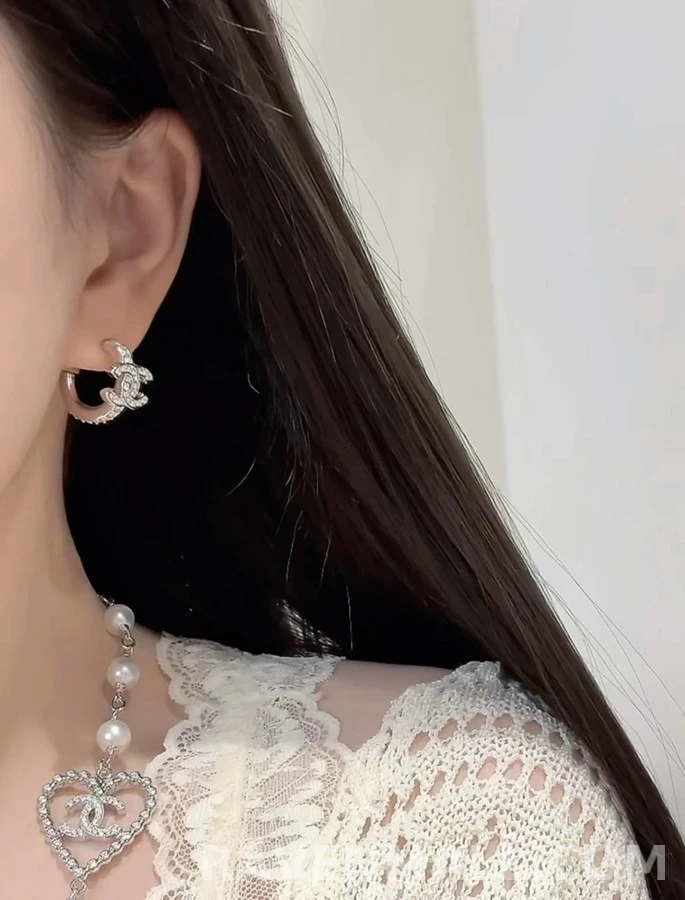 샤넬 샤넬 로고 큐빅 후프 귀걸이 상세 이미지