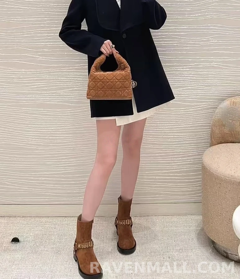 디올 디올 라운드 토 하네스 스트랩 숏부츠 상세 이미지