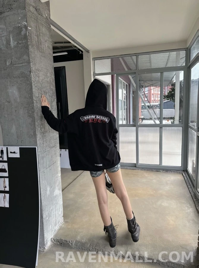 크롬하츠 크롬하츠 레터링 크로스 후드 집업 상세 이미지