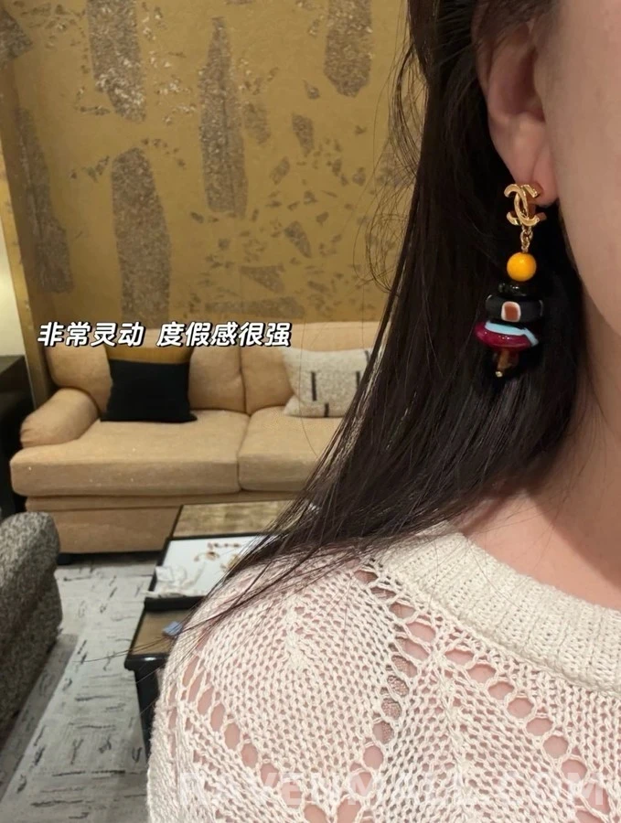 샤넬 샤넬 컬러 스택 비즈 드롭 귀걸이 상세 이미지