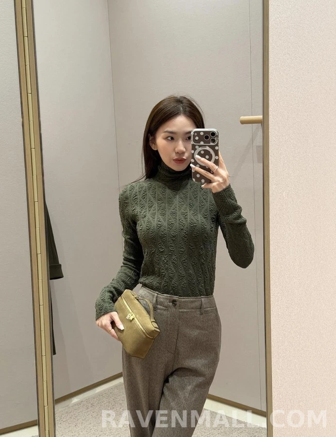 로로피아나 로로피아나 주름 텍스처 터틀넥 긴팔 티셔츠 상세 이미지