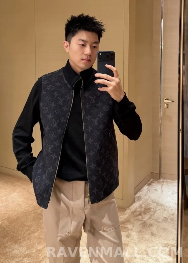 루이비통 루이비통 모노그램 패널 긴팔 티셔츠 상세 이미지