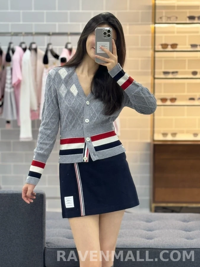 톰브라운 톰브라운 마름모 패턴 울 가디건 상세 이미지