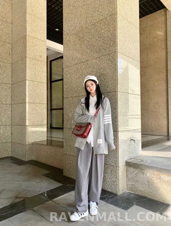 톰브라운 톰브라운 시그니처 스트라이프 후드 집업 상세 이미지